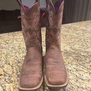 ARIAT Western quick draw boots